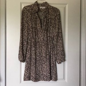 Multicolored light loft dress.